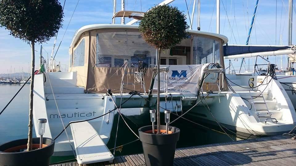 Готель Catamarano Mauticat Пескара Екстер'єр фото
